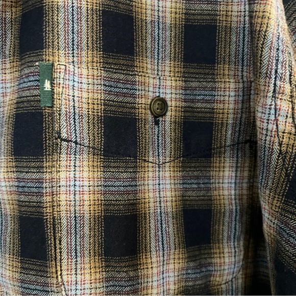 G.H. Bass Plaid Button-down Sz XL - Picture 4 of 9